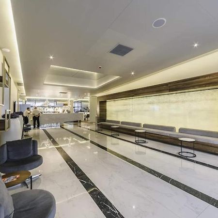 Sea View Apart-Hotel Orbi Twin Towers 1413 บาทูมิ ภายนอก รูปภาพ