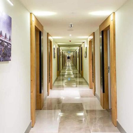 Sea View Apart-Hotel Orbi Twin Towers 1413 บาทูมิ ภายนอก รูปภาพ