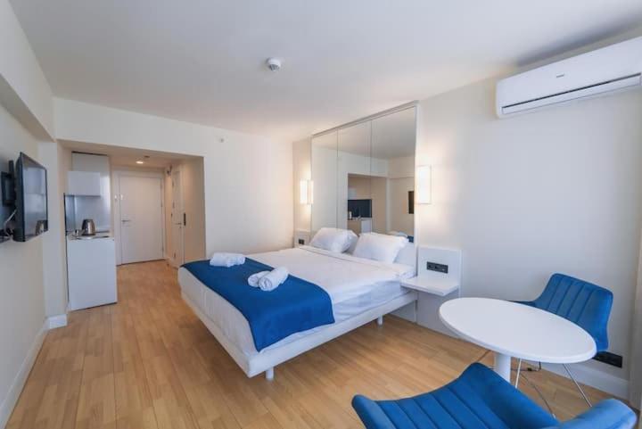 Sea View Apart-Hotel Orbi Twin Towers 1413 บาทูมิ ภายนอก รูปภาพ
